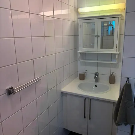 Tasta Townhouse Near Ons With Parking & Workspace Appartement