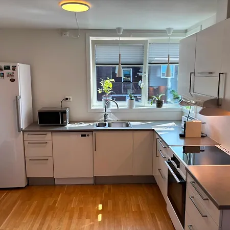 Appartement Tasta Townhouse Near Ons With Parking & Workspace *