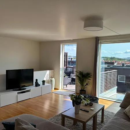 Tasta Townhouse Near Ons With Parking & Workspace Appartement *